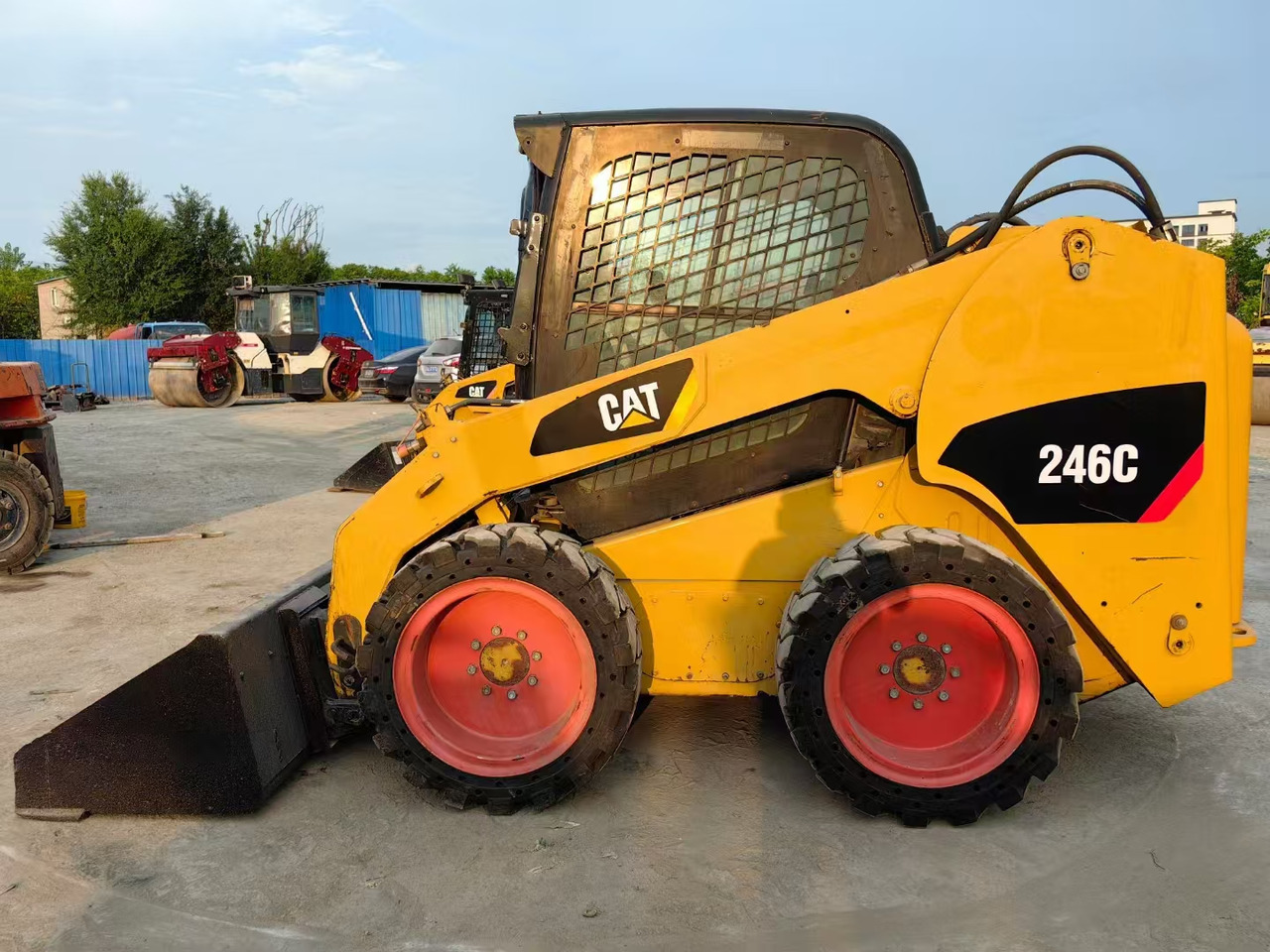 CATERPILLAR used skid-steer CAT246C high quality - Мини-погрузчик с бортовым поворотом: фото 2 CATERPILLAR used skid-steer CAT246C high quality - Мини-погрузчик с бортовым поворотом: фото 2