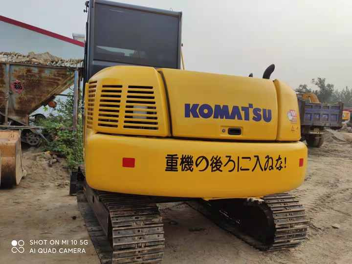 Cheap Used Komatsu PC70 Crawler Excavator with High Efficiency Used Heavy Machinery Komatsu P70 Digger Cheap for Sale - Гусеничный экскаватор: фото 4 Cheap Used Komatsu PC70 Crawler Excavator with High Efficiency Used Heavy Machinery Komatsu P70 Digger Cheap for Sale - Гусеничный экскаватор: фото 4