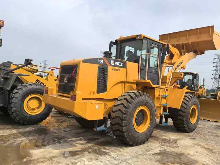 China Famous Brand LiuGong Medium-sized Wheel Loader LiuGong 856N Loader for Earthmoving, Mining, Construction for Sale - Колёсный погрузчик: фото 3 China Famous Brand LiuGong Medium-sized Wheel Loader LiuGong 856N Loader for Earthmoving, Mining, Construction for Sale - Колёсный погрузчик: фото 3