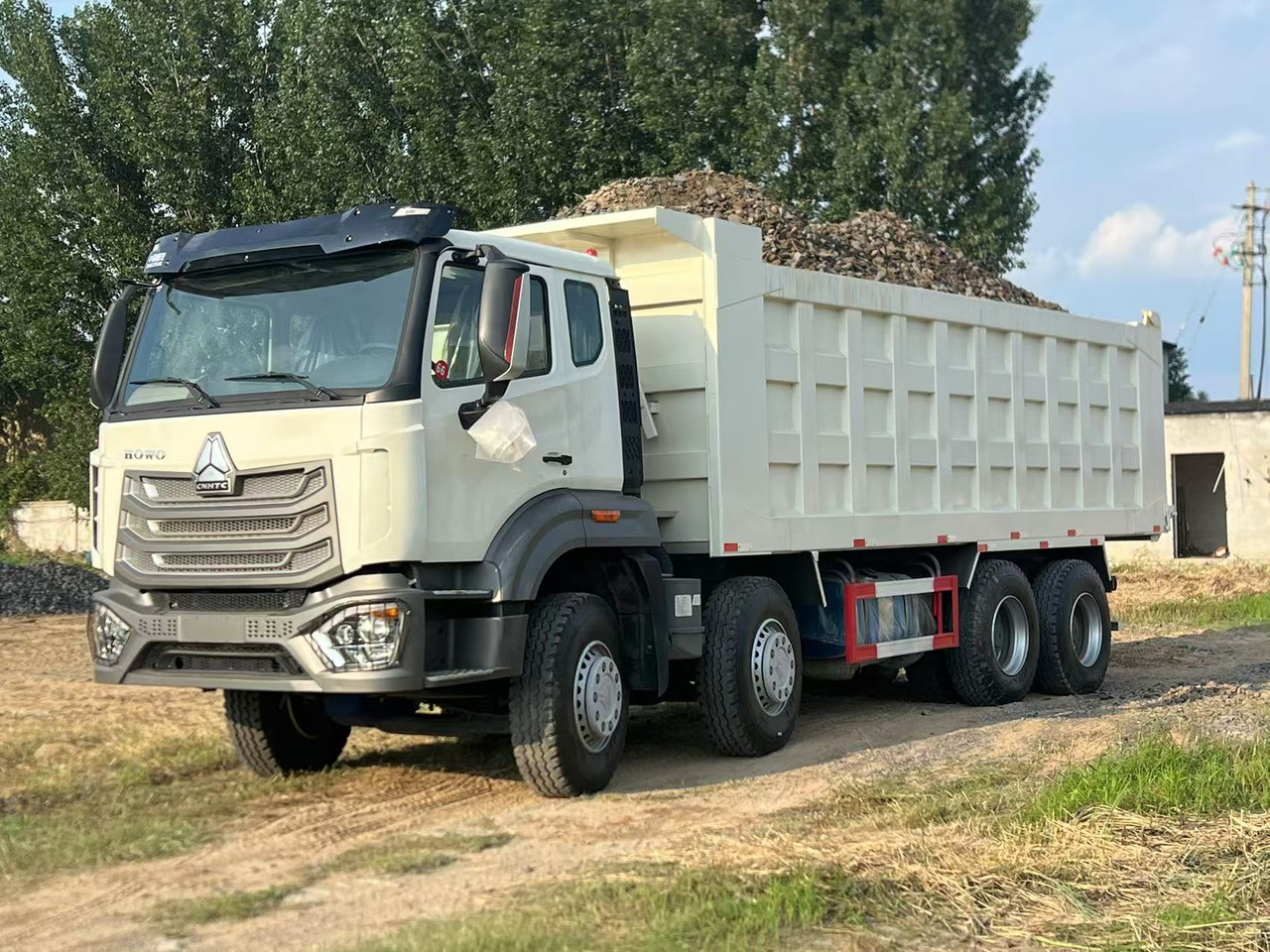 HOWO Used Dump Truck8*4 6*4 - Грузовик: фото 1 HOWO Used Dump Truck8*4 6*4 - Грузовик: фото 1