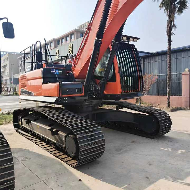 Korea Made Doosan Digger Dx300lc Doosan Used Machinery Excavator , Doosan Dx220 Dx300 Dx200 - Гусеничный экскаватор: фото 3 Korea Made Doosan Digger Dx300lc Doosan Used Machinery Excavator , Doosan Dx220 Dx300 Dx200 - Гусеничный экскаватор: фото 3
