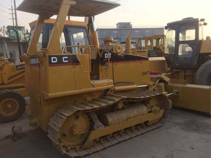 Mini CAT Bulldozer D3c D3 D3k D3m D4h D4m D4k D5h D5g D5k D5m Used Bulldozer with Ripper for Sale - Бульдозер: фото 5 Mini CAT Bulldozer D3c D3 D3k D3m D4h D4m D4k D5h D5g D5k D5m Used Bulldozer with Ripper for Sale - Бульдозер: фото 5