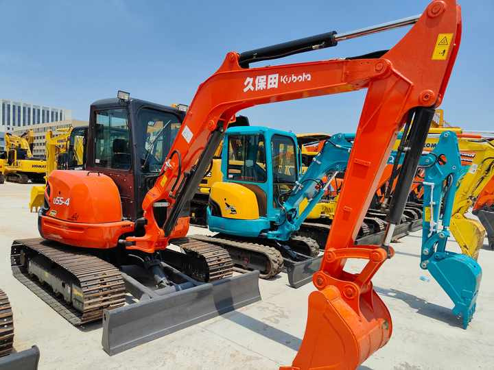 Perfect Condition Kubota U55-4 Japan Brand Mini Excavator - Экскаватор: фото 4 Perfect Condition Kubota U55-4 Japan Brand Mini Excavator - Экскаватор: фото 4