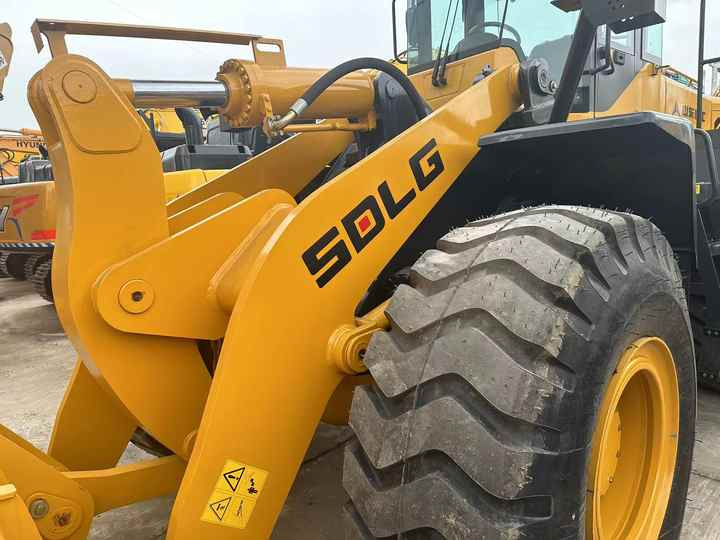 SDLG Wheel Loader 985L Second -hand Wheel Loader Electric Valve Water Pump Engine diesel Pump Valve in China - Колёсный погрузчик: фото 2 SDLG Wheel Loader 985L Second -hand Wheel Loader Electric Valve Water Pump Engine diesel Pump Valve in China - Колёсный погрузчик: фото 2
