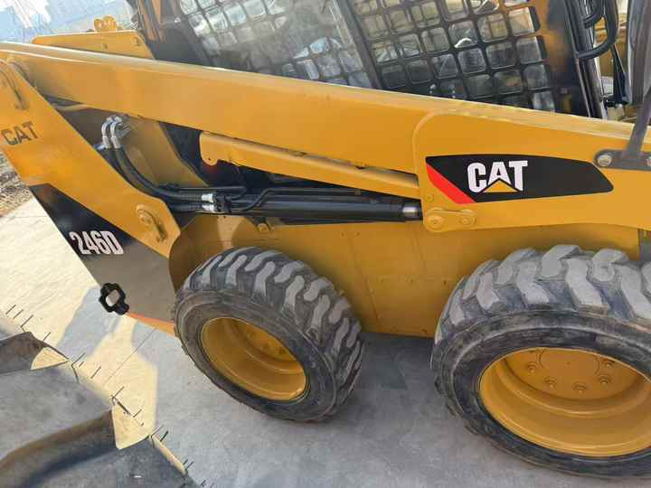Second Hand Cheap Caterpillar CAT246D with Perfect Function Mini Skid Steers Used Cat246c 246D Backhoe Loader on Sale - Мини-погрузчик с бортовым поворотом: фото 3 Second Hand Cheap Caterpillar CAT246D with Perfect Function Mini Skid Steers Used Cat246c 246D Backhoe Loader on Sale - Мини-погрузчик с бортовым поворотом: фото 3