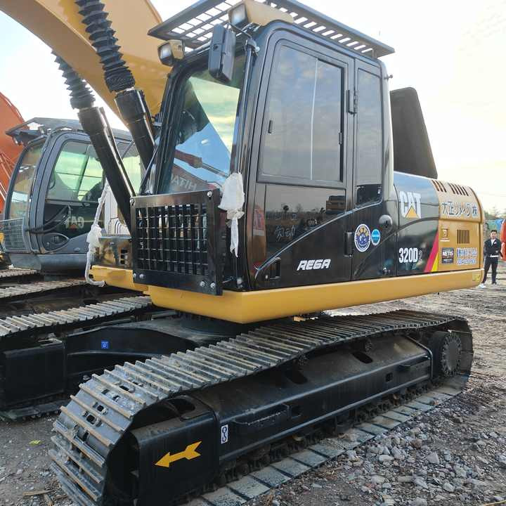 USED Construction Caterpillar Cat 330D Excavator Earthmoving Machinery Used CAT 320D 325D 330D Used Excavators - Гусеничный экскаватор: фото 3 USED Construction Caterpillar Cat 330D Excavator Earthmoving Machinery Used CAT 320D 325D 330D Used Excavators - Гусеничный экскаватор: фото 3
