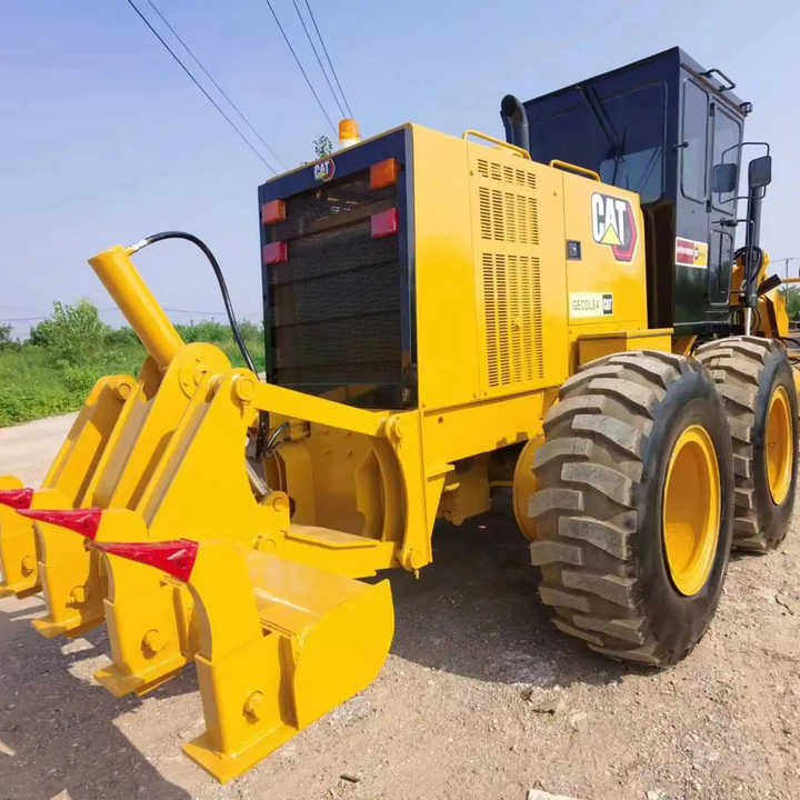 Used Caterpillar CAT 140k Land Road Motor Grader CAT140k Used Grader Cheap Price for Sale - Грейдер: фото 1 Used Caterpillar CAT 140k Land Road Motor Grader CAT140k Used Grader Cheap Price for Sale - Грейдер: фото 1