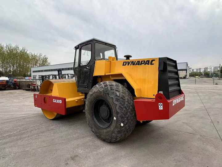 Used Heavy Construction Equipment Dynapac Ca301d Second Hand Road Rollers Used Machine Hot Sale - Дорожный каток: фото 4 Used Heavy Construction Equipment Dynapac Ca301d Second Hand Road Rollers Used Machine Hot Sale - Дорожный каток: фото 4