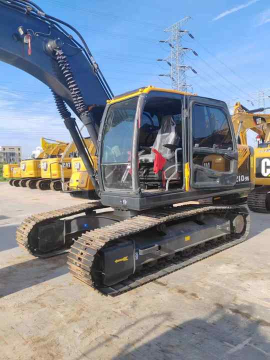Used Hyundai210-9 21T Second Hand Korea Original - Экскаватор: фото 3 Used Hyundai210-9 21T Second Hand Korea Original - Экскаватор: фото 3