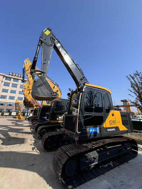 Used Volvo 14 Tonne Crawler Excavator Volvo Ec140 Excavator Good Condition Low Price Good Quality for Sale - Гусеничный экскаватор: фото 4 Used Volvo 14 Tonne Crawler Excavator Volvo Ec140 Excavator Good Condition Low Price Good Quality for Sale - Гусеничный экскаватор: фото 4