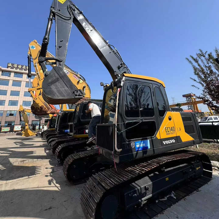 Used Volvo 14 Tonne Crawler Excavator Volvo Ec140 Excavator Good Condition Low Price Good Quality for Sale - Гусеничный экскаватор: фото 1 Used Volvo 14 Tonne Crawler Excavator Volvo Ec140 Excavator Good Condition Low Price Good Quality for Sale - Гусеничный экскаватор: фото 1