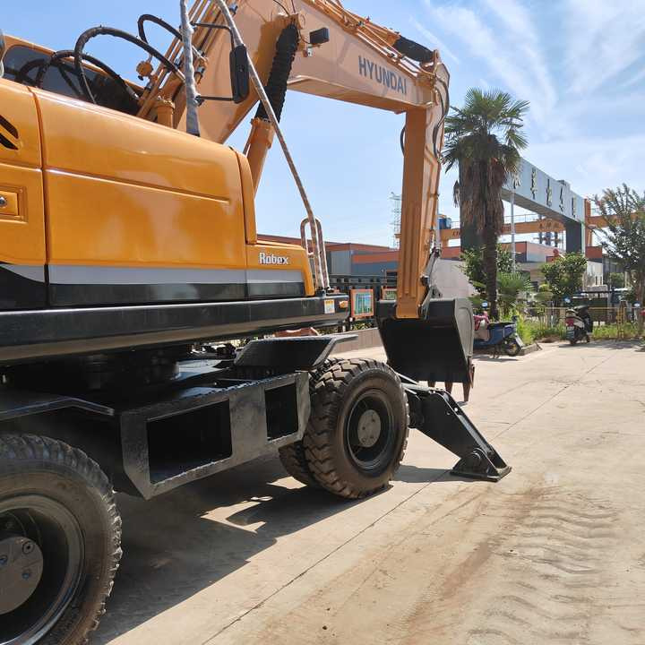 Well-Maintained Hyundai 210-9Used Wheel Excavator Construction Machine | No Major Repairs | Price Negotiable - Колёсный экскаватор: фото 1 Well-Maintained Hyundai 210-9Used Wheel Excavator Construction Machine | No Major Repairs | Price Negotiable - Колёсный экскаватор: фото 1