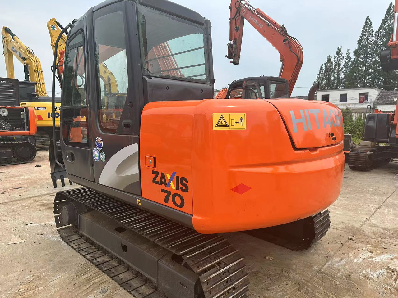 Second-hand excavator HITACHI ZX70 mini - Экскаватор: фото 2 Second-hand excavator HITACHI ZX70 mini - Экскаватор: фото 2