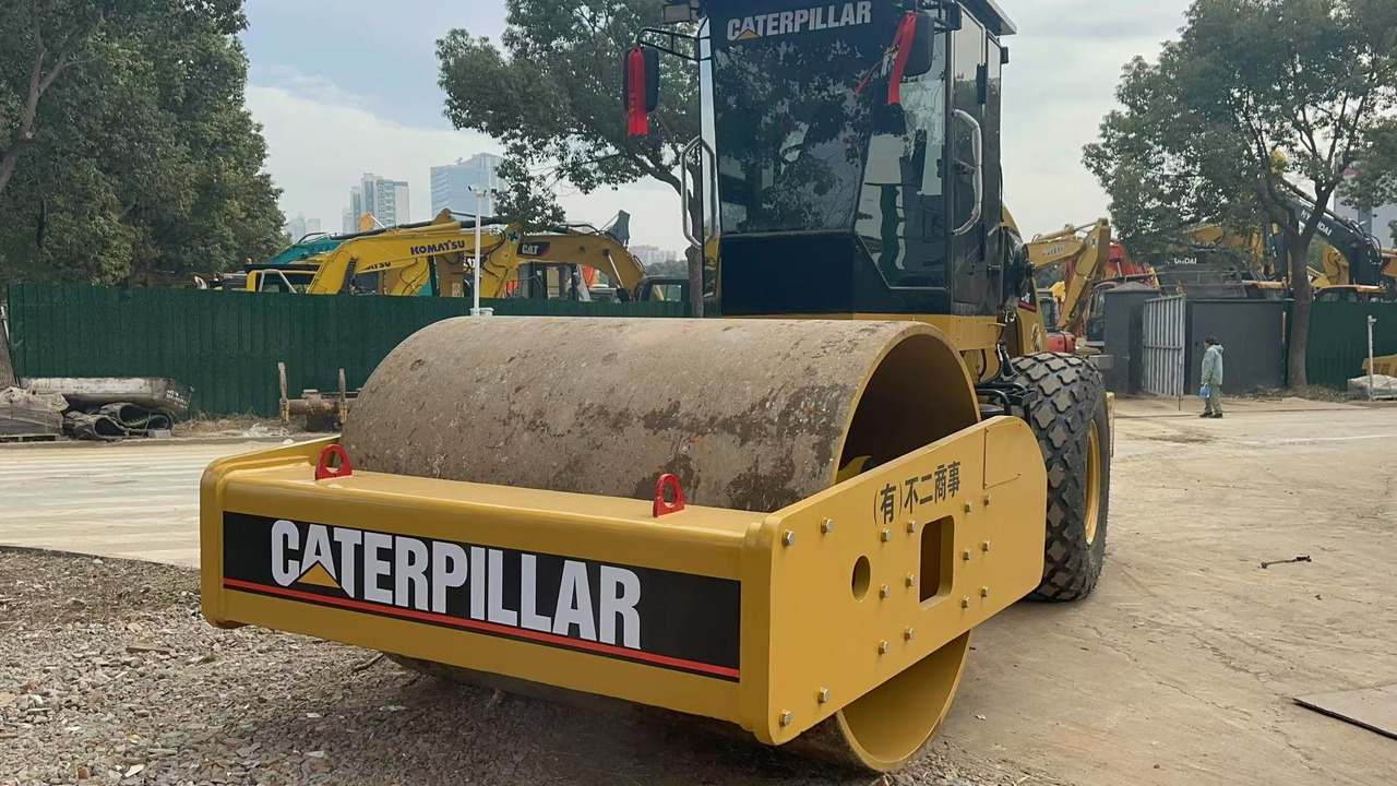 CATERPILLAR CS683E - Дорожный каток: фото 1 CATERPILLAR CS683E - Дорожный каток: фото 1