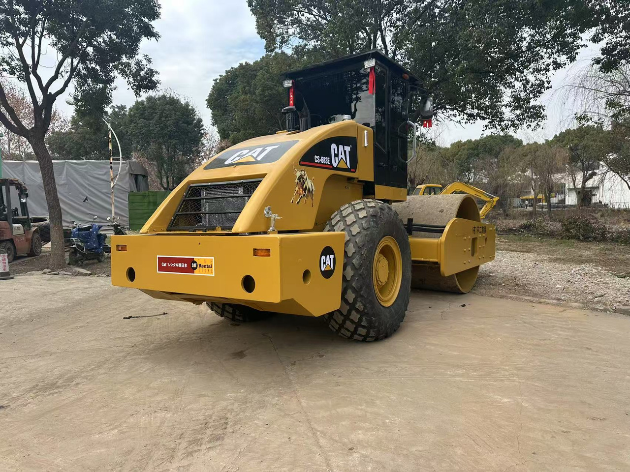 CATERPILLAR CS683E - Дорожный каток: фото 3 CATERPILLAR CS683E - Дорожный каток: фото 3