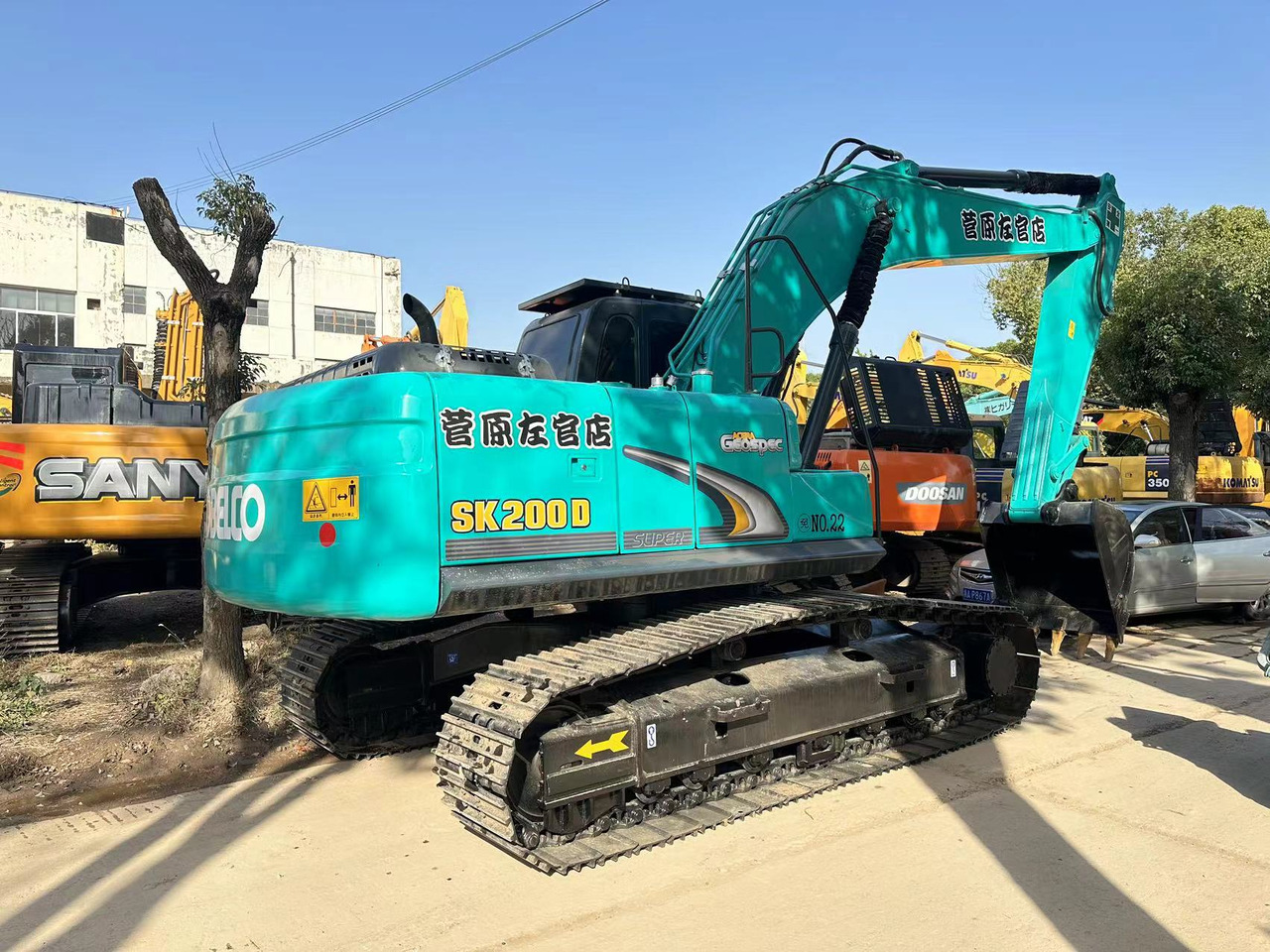 KOBELCO SK200-8 - Мини-экскаватор: фото 1 KOBELCO SK200-8 - Мини-экскаватор: фото 1