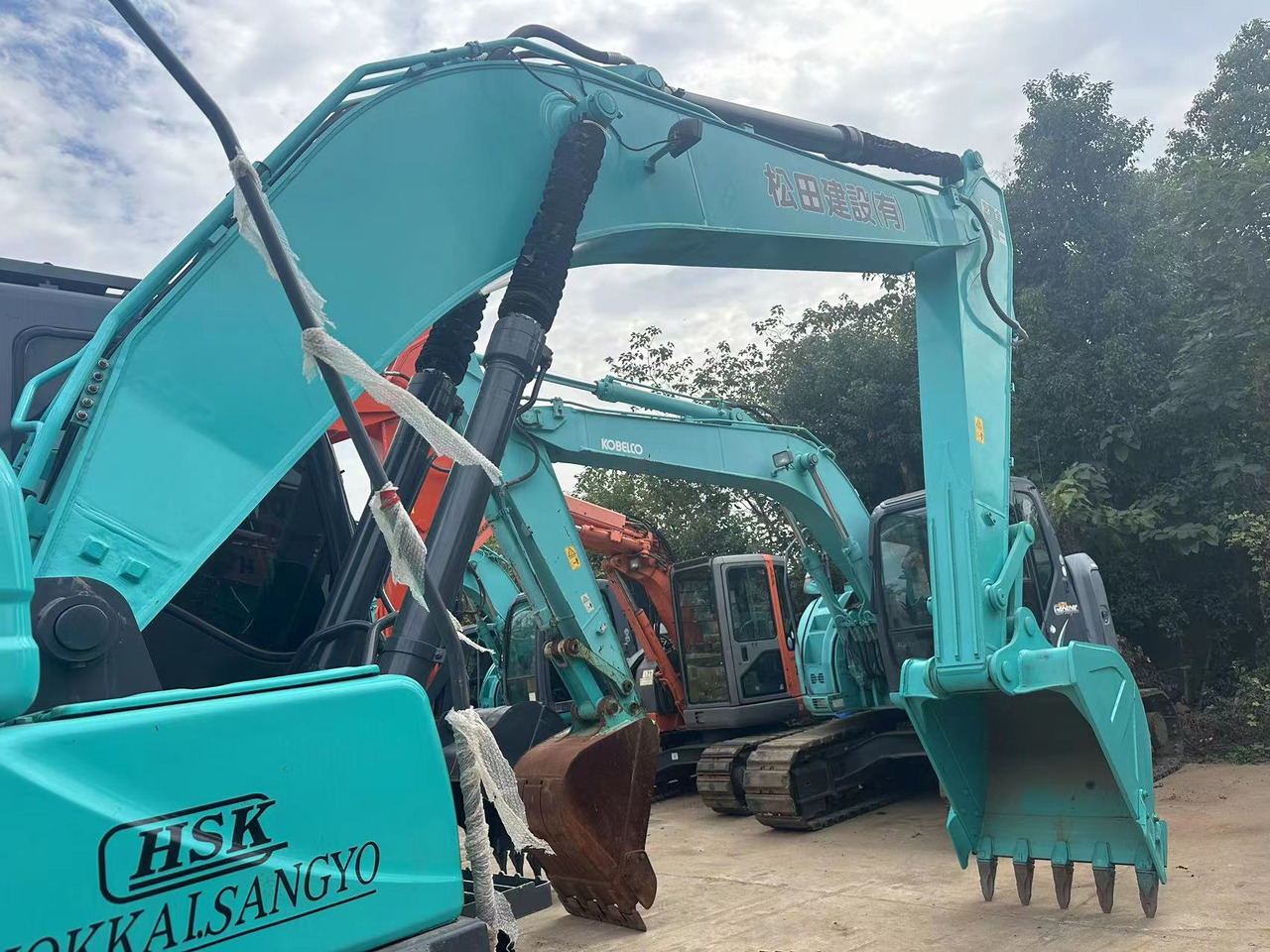 KOBELCO SK200D - Мини-экскаватор: фото 2 KOBELCO SK200D - Мини-экскаватор: фото 2