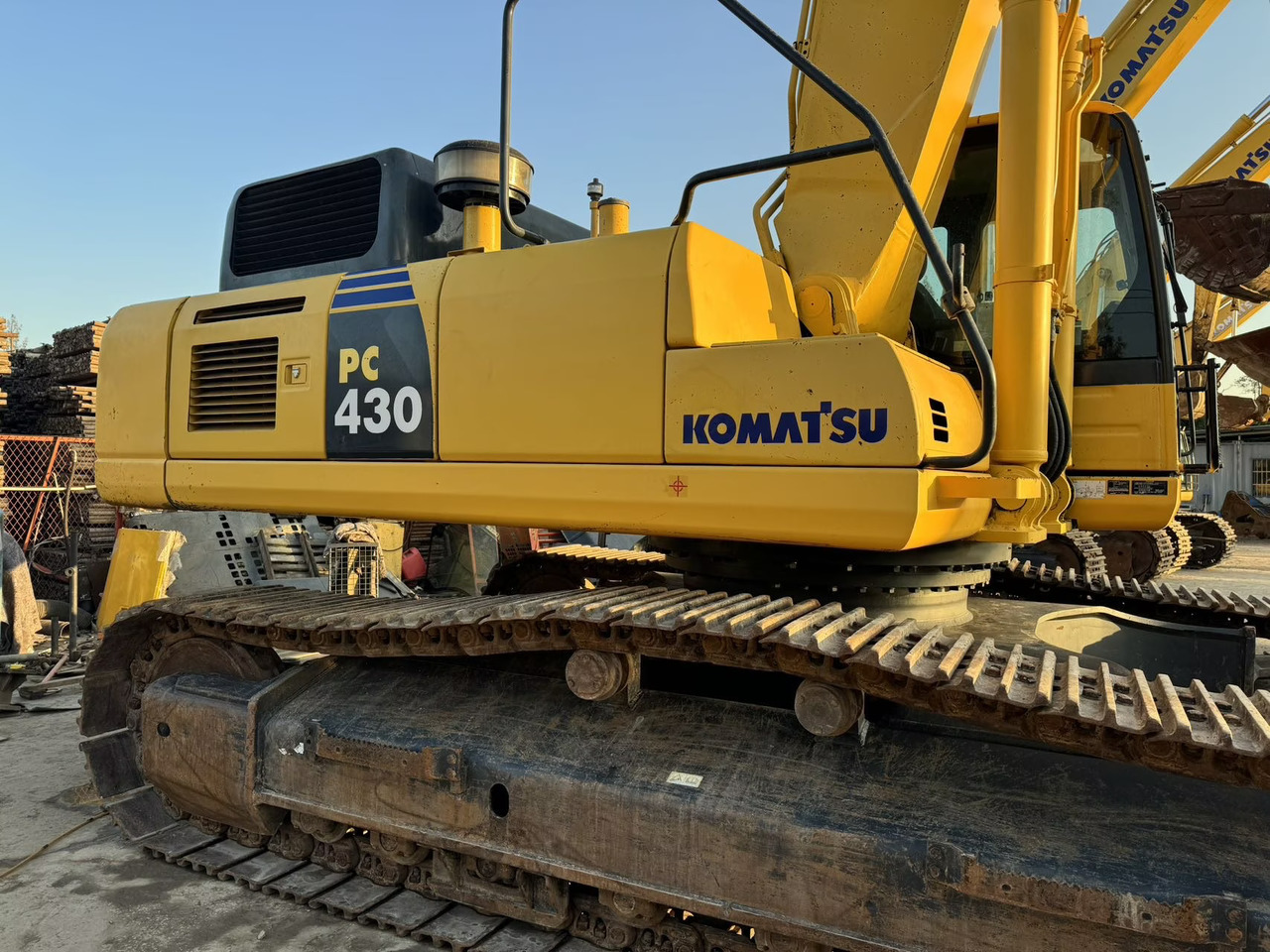 KOMATSU PC430-8 - Гусеничный экскаватор: фото 3 KOMATSU PC430-8 - Гусеничный экскаватор: фото 3