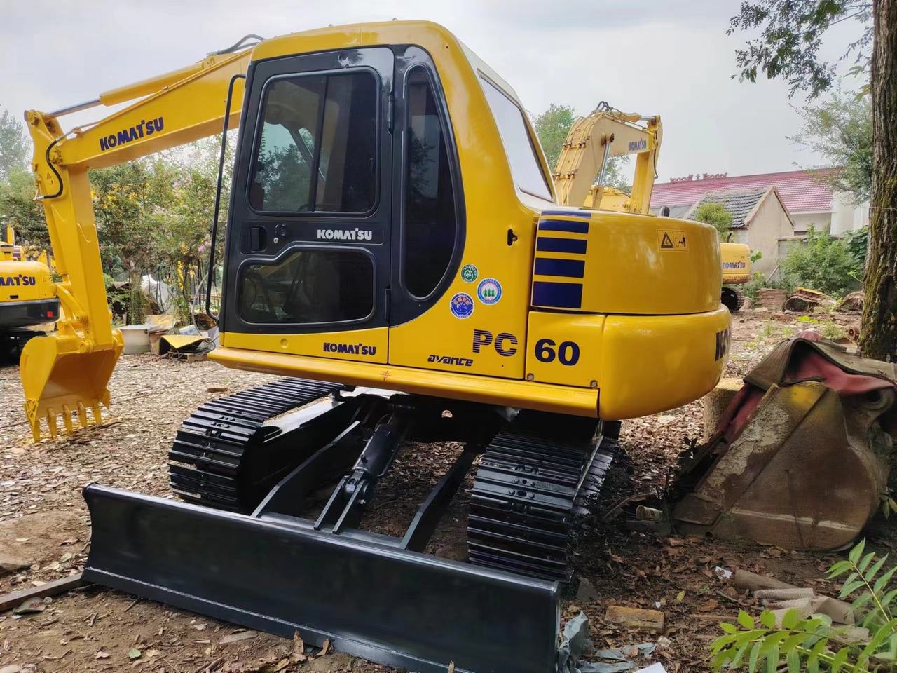 KOMATSU PC60-7 - Гусеничный экскаватор: фото 2 KOMATSU PC60-7 - Гусеничный экскаватор: фото 2