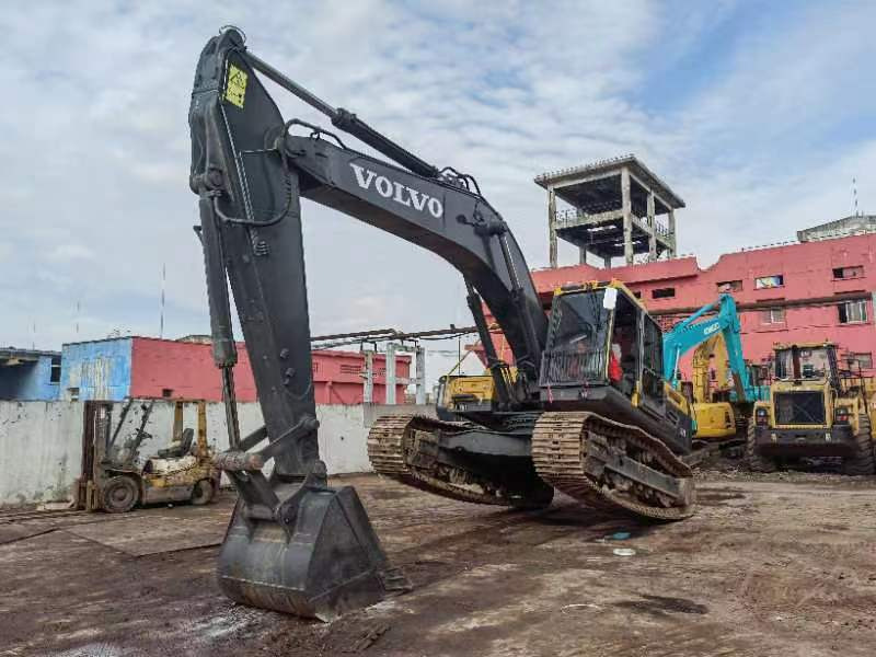 VOLVO EC290 - Гусеничный экскаватор: фото 2 VOLVO EC290 - Гусеничный экскаватор: фото 2
