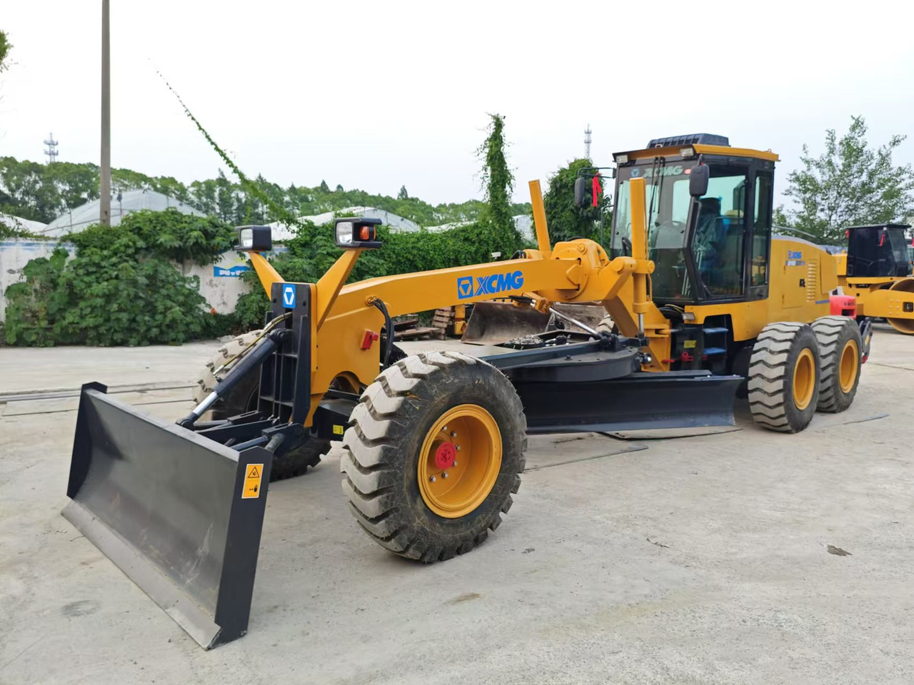 XCMG GR1803 - Грейдер: фото 2 XCMG GR1803 - Грейдер: фото 2