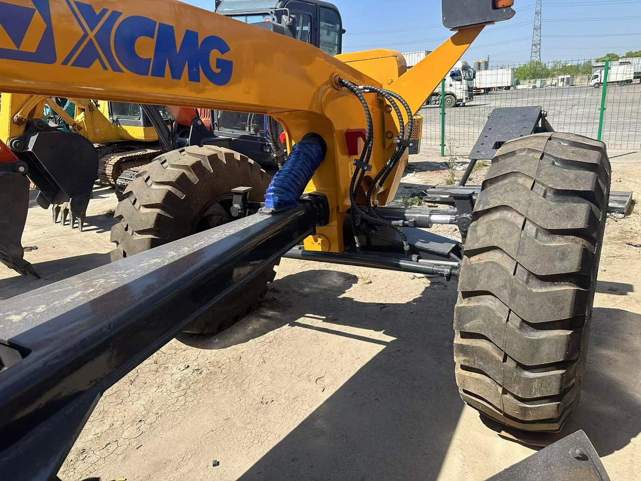 XCMG GR1803 - Грейдер: фото 2 XCMG GR1803 - Грейдер: фото 2