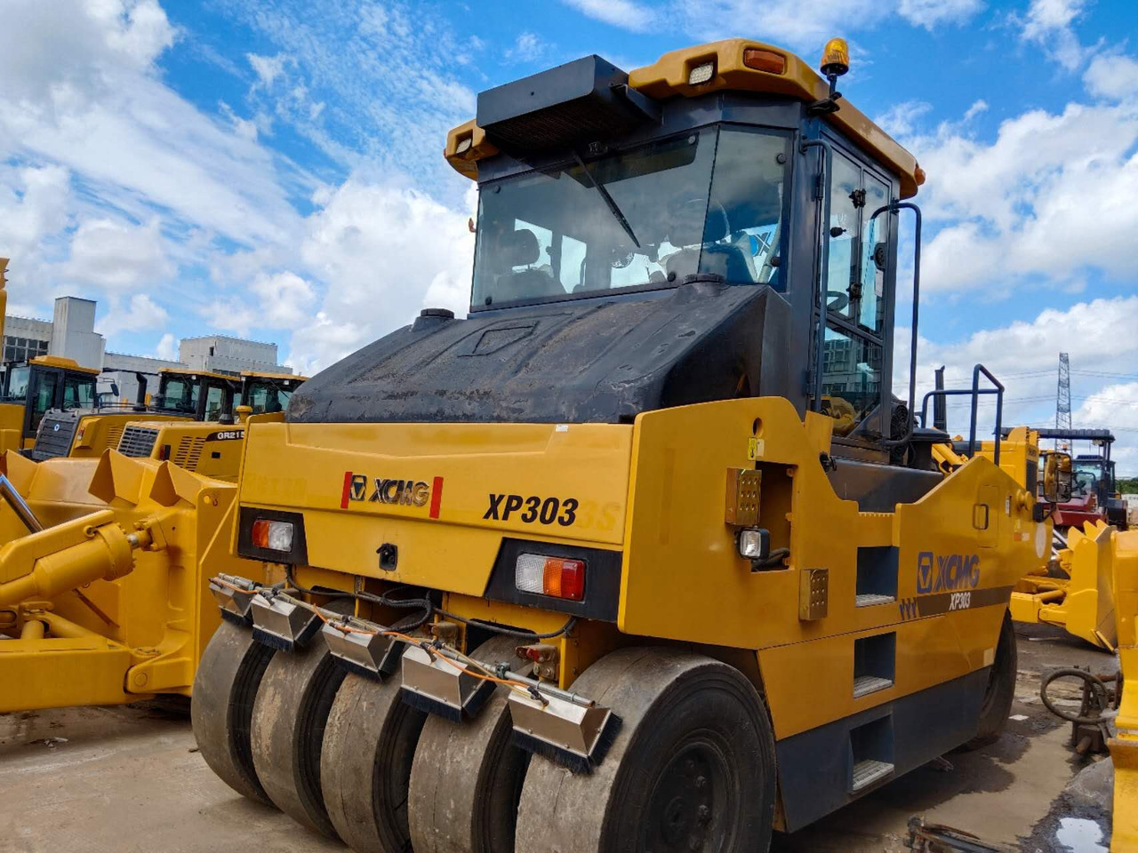 XCMG XP303 - Дорожный каток: фото 1 XCMG XP303 - Дорожный каток: фото 1