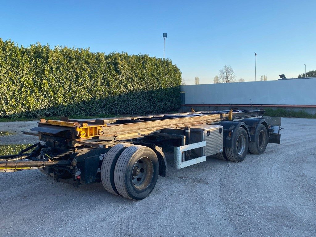 CARDI RIMORCHIO CARDI SCARRABILE RIBALTABILE PNEUMATICO - Прицеп мультилифт/ Бункеровоз: фото 2 CARDI RIMORCHIO CARDI SCARRABILE RIBALTABILE PNEUMATICO - Прицеп мультилифт/ Бункеровоз: фото 2