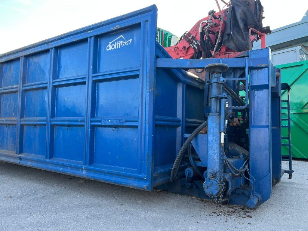 CONTAINER SCARRABILE USATO A CIELO APERTO CON GRU - Контейнер для мультилифта: фото 2 CONTAINER SCARRABILE USATO A CIELO APERTO CON GRU - Контейнер для мультилифта: фото 2