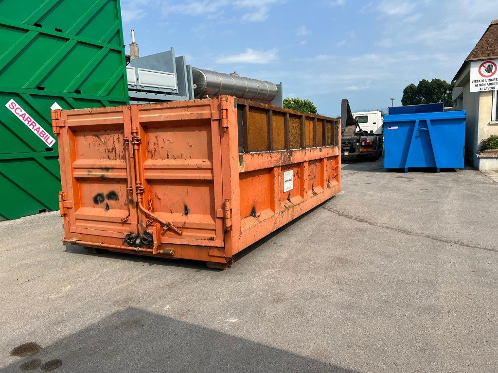 CONTAINER SCARRABILE USATO A CIELO APERTO - Контейнер для мультилифта: фото 2 CONTAINER SCARRABILE USATO A CIELO APERTO - Контейнер для мультилифта: фото 2