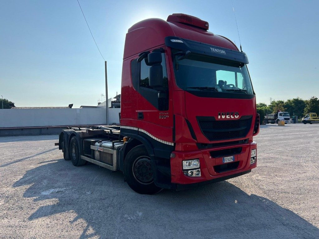 IVECO STRALIS 500 SCARRABILE - Крюковой мультилифт: фото 2 IVECO STRALIS 500 SCARRABILE - Крюковой мультилифт: фото 2