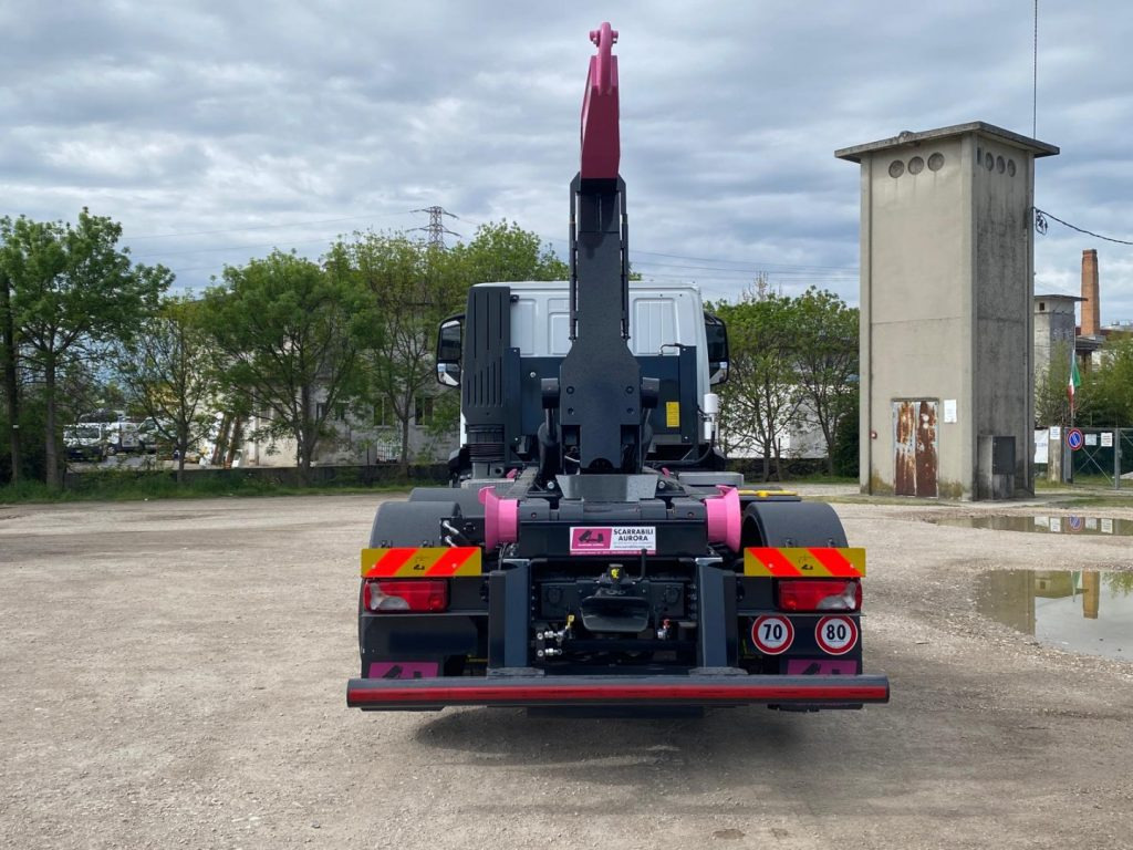 IVECO X-WAY AD280X48Y NUOVO SCARRABILE PASSO 3120 - Крюковой мультилифт: фото 4 IVECO X-WAY AD280X48Y NUOVO SCARRABILE PASSO 3120 - Крюковой мультилифт: фото 4