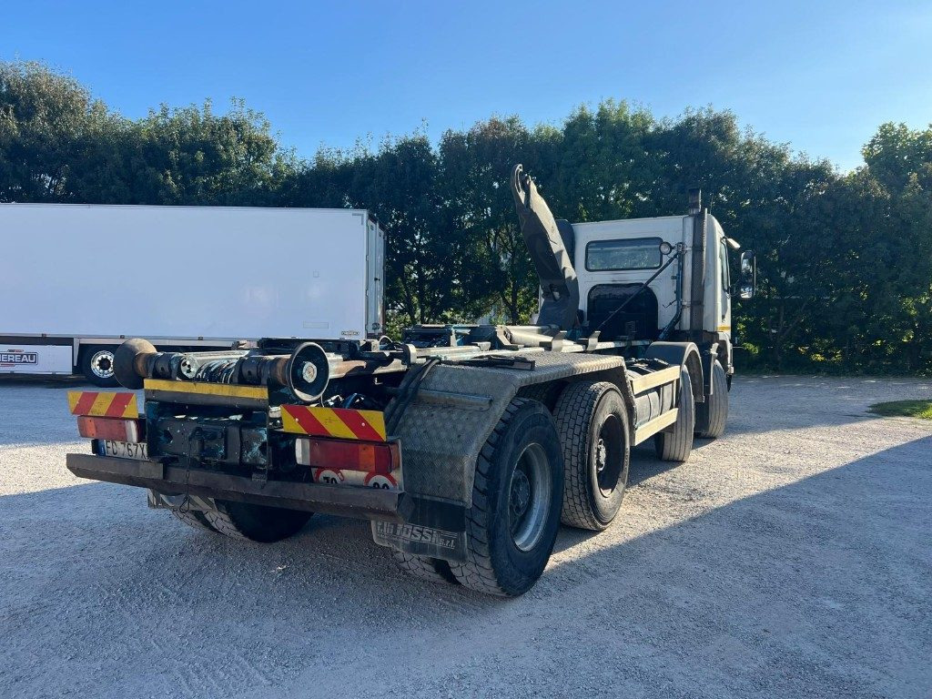 VOLVO FM12 SCARRABILE - Крюковой мультилифт: фото 3 VOLVO FM12 SCARRABILE - Крюковой мультилифт: фото 3