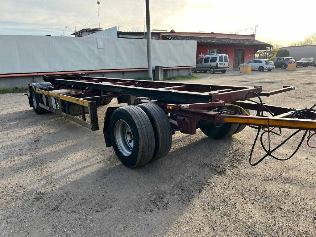 ZORZI RIMORCHIO ZORZI 20 R073 SCARRABILE PNEUMATICO - Прицеп мультилифт/ Бункеровоз: фото 3 ZORZI RIMORCHIO ZORZI 20 R073 SCARRABILE PNEUMATICO - Прицеп мультилифт/ Бункеровоз: фото 3