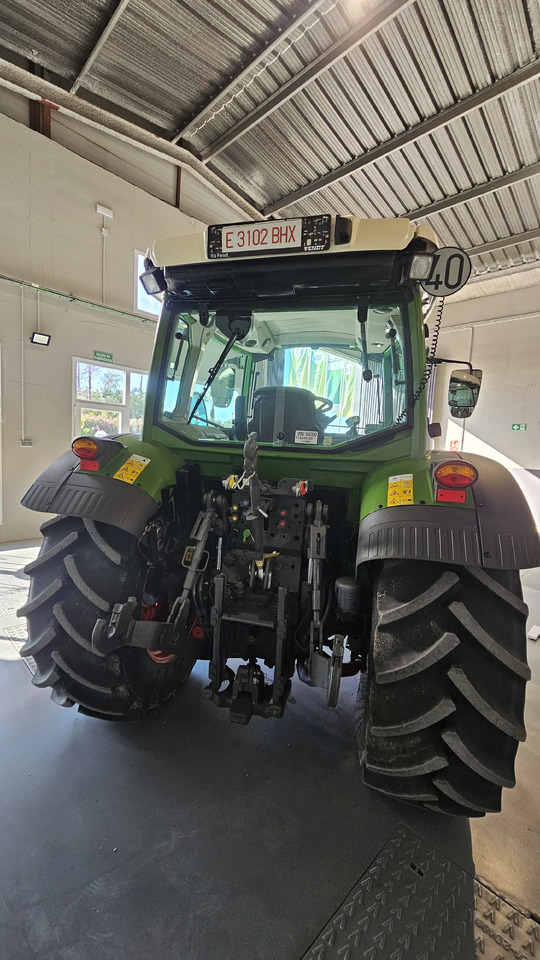 FENDT 211S VARIO - Трактор: фото 2 FENDT 211S VARIO - Трактор: фото 2