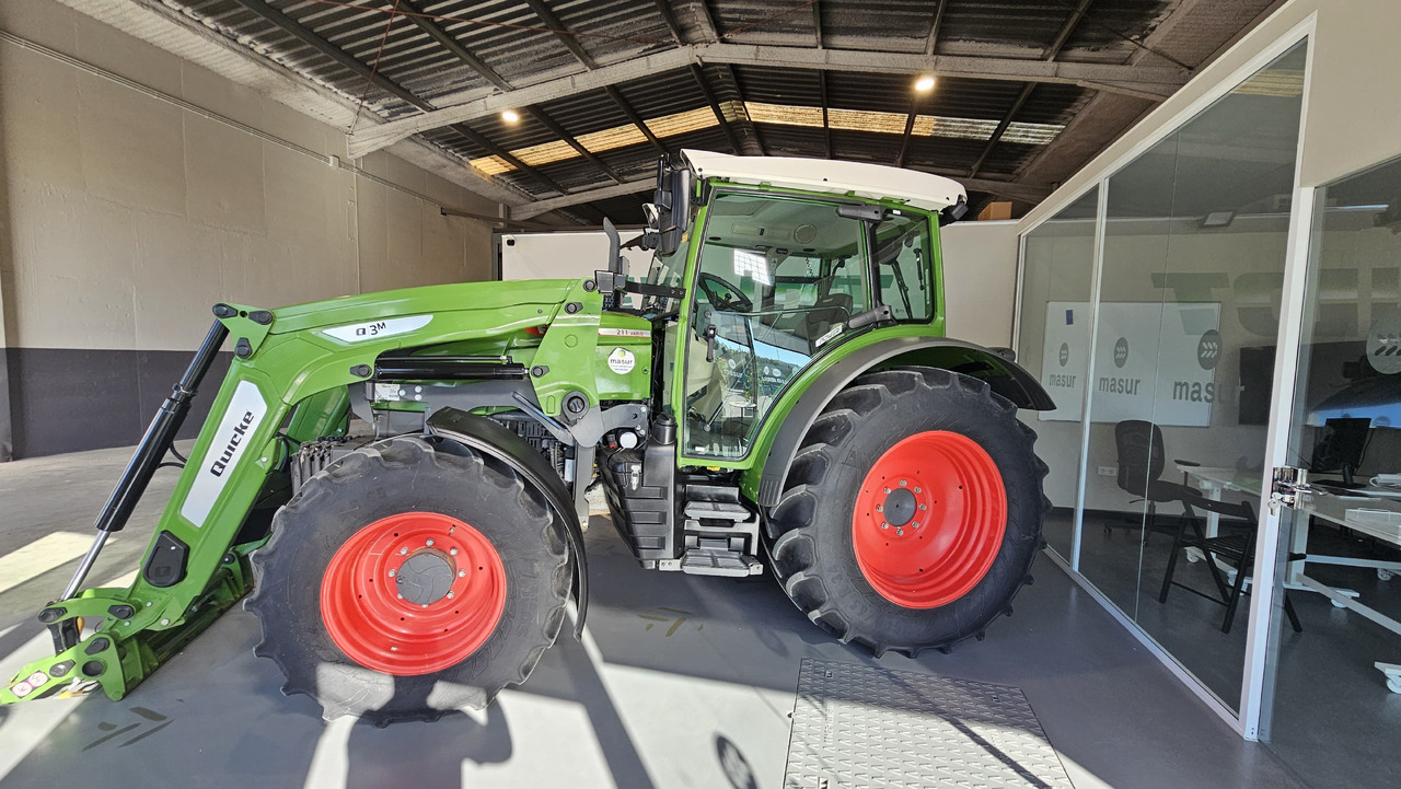 FENDT 211S VARIO - Трактор: фото 1 FENDT 211S VARIO - Трактор: фото 1