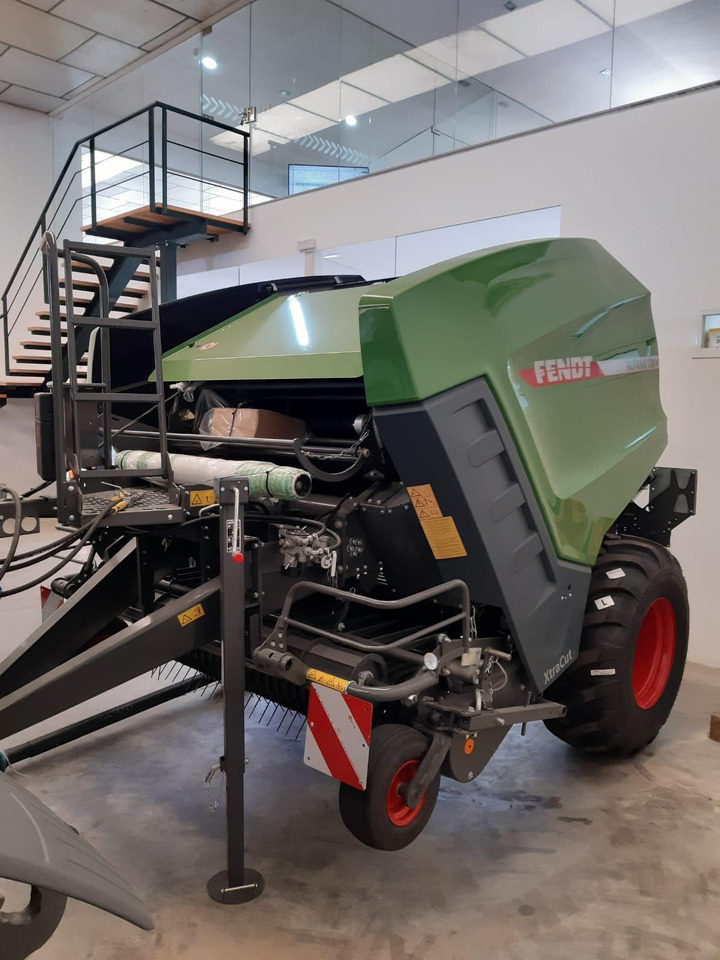 Fendt Rotana 130 F - Техника для сенозаготовки: фото 3 Fendt Rotana 130 F - Техника для сенозаготовки: фото 3