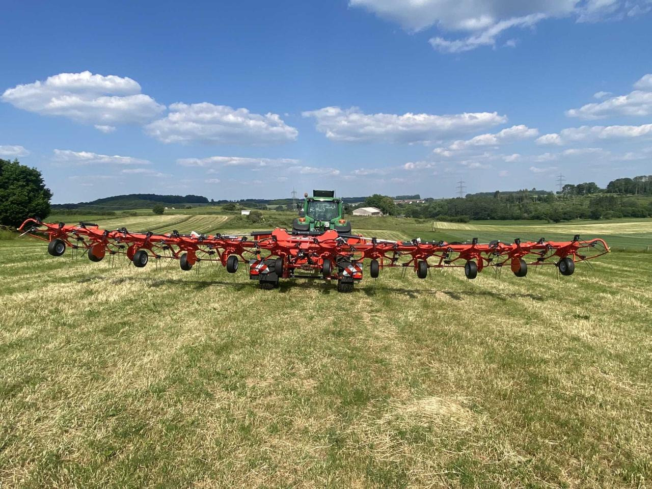 Kuhn GF13003T - Сеноворошилка: фото 5 Kuhn GF13003T - Сеноворошилка: фото 5