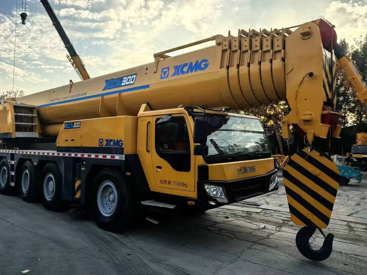 XCMG XCA300 QAY300 QY300K 300Ton Used Mobile Crane - Мобильный кран: фото 2 XCMG XCA300 QAY300 QY300K 300Ton Used Mobile Crane - Мобильный кран: фото 2