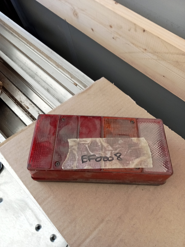 Trouillet FEU ARRIERE GAUCHE + DROIT - Задний фонарь: фото 2 Trouillet FEU ARRIERE GAUCHE + DROIT - Задний фонарь: фото 2