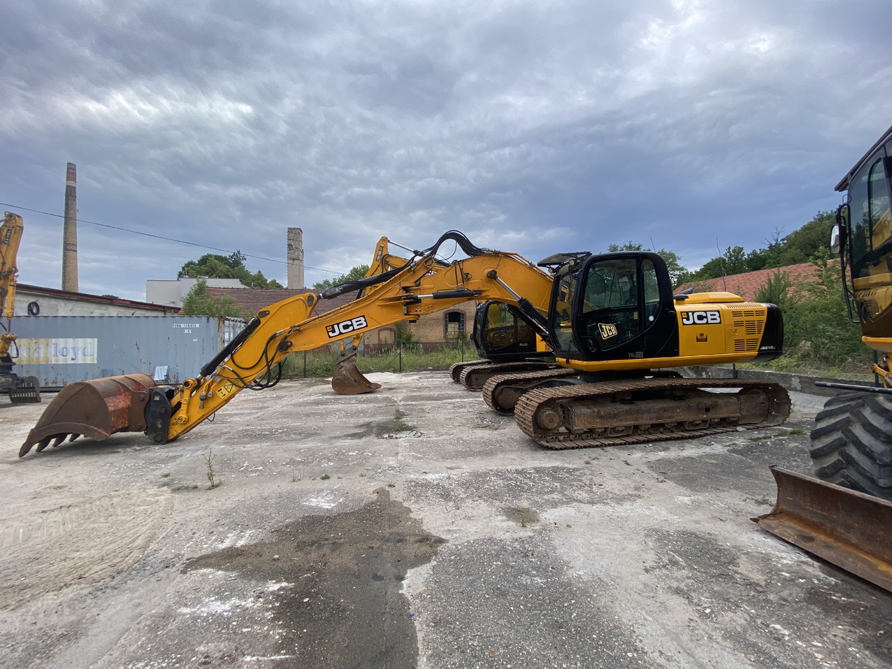 JCB JS 210 - Гусеничный экскаватор: фото 1 JCB JS 210 - Гусеничный экскаватор: фото 1