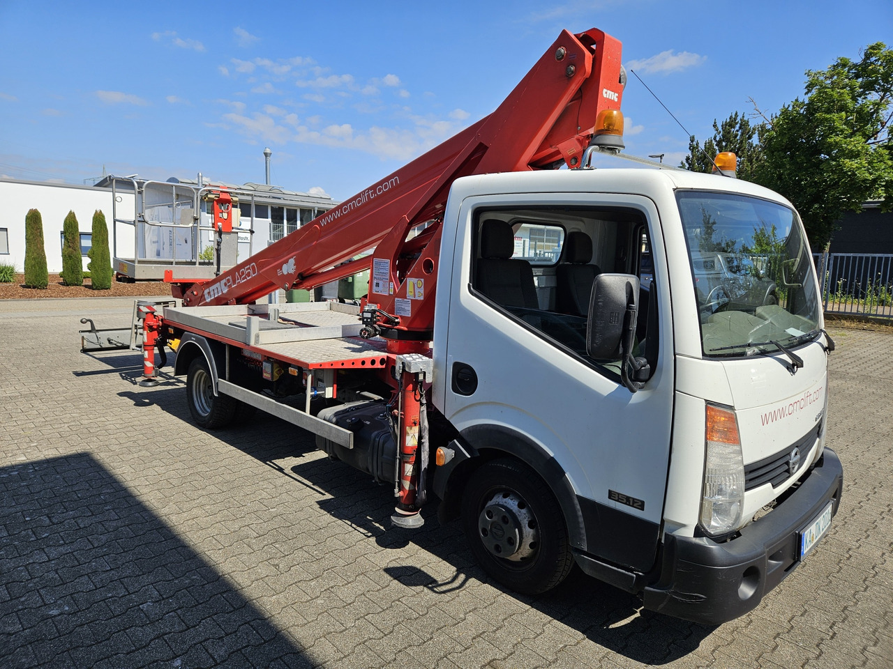Nissan Cabstar CMC PLA 250 - 25m TOP nur 420 Stunden! - Грузовик с подъемником: фото 5 Nissan Cabstar CMC PLA 250 - 25m TOP nur 420 Stunden! - Грузовик с подъемником: фото 5