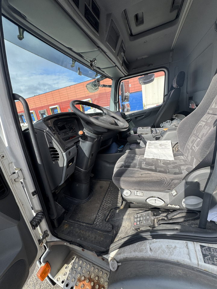 MERCEDES-BENZ Attego - Грузовик с закрытым кузовом: фото 2 MERCEDES-BENZ Attego - Грузовик с закрытым кузовом: фото 2