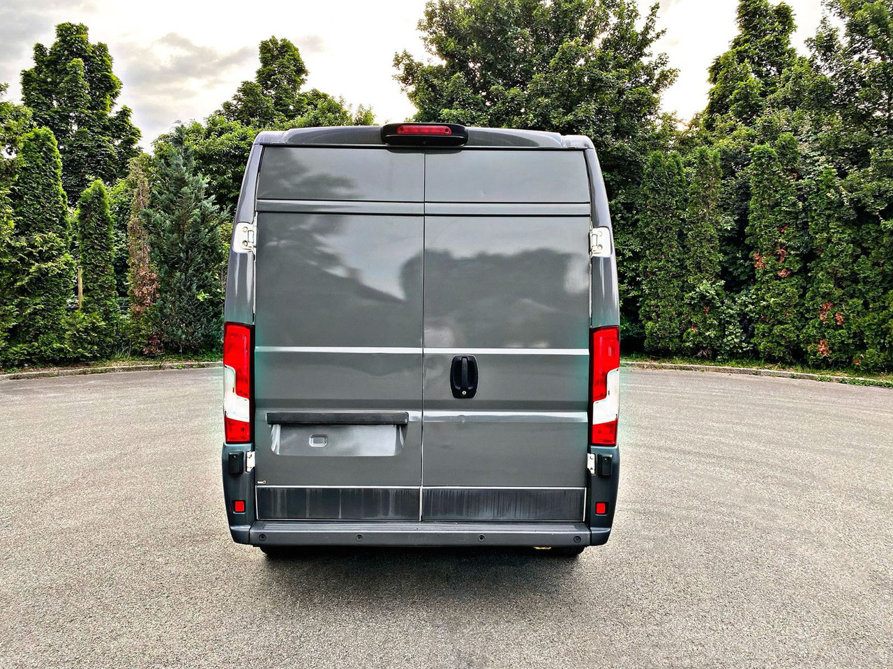 Peugeot Boxer Kasten Hoch 335 L3H2Pro|5Sitzer|Kamera|19% - Цельнометаллический фургон, Грузопассажирский фургон: фото 4 Peugeot Boxer Kasten Hoch 335 L3H2Pro|5Sitzer|Kamera|19% - Цельнометаллический фургон, Грузопассажирский фургон: фото 4