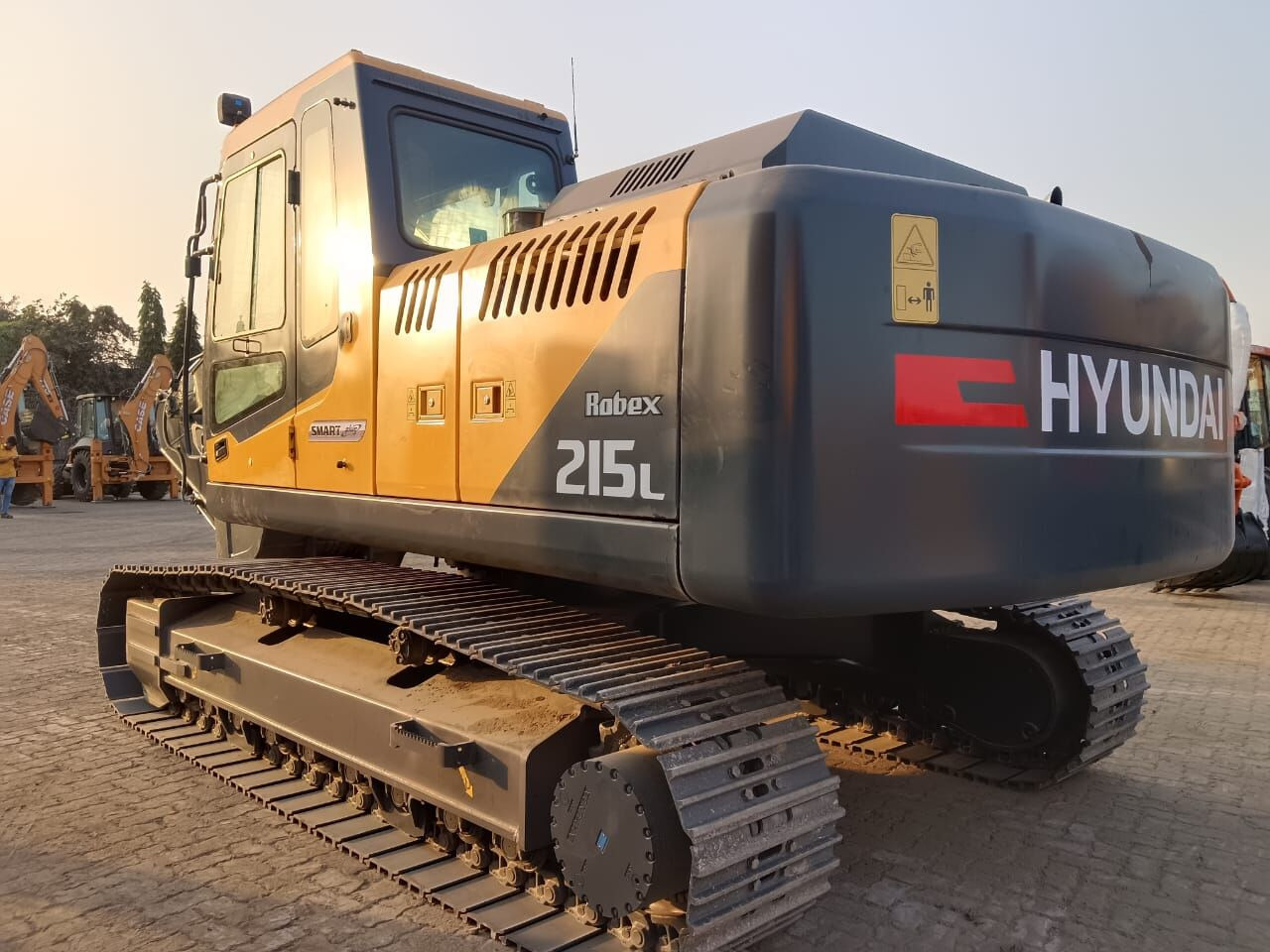 New Hyundai R215L tracked excavator - Гусеничный экскаватор: фото 4 New Hyundai R215L tracked excavator - Гусеничный экскаватор: фото 4
