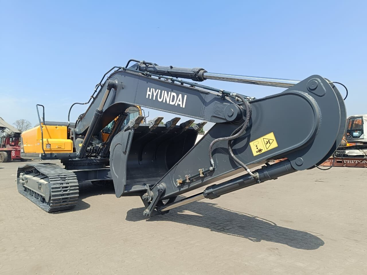 New Hyundai R340 tracked excavator - Гусеничный экскаватор: фото 4 New Hyundai R340 tracked excavator - Гусеничный экскаватор: фото 4
