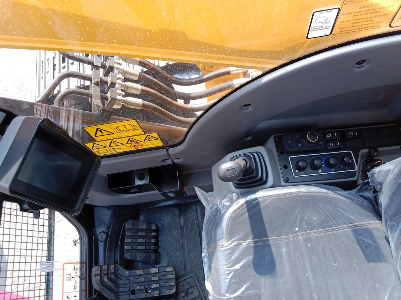New JCB JS 200 tracked excavator - Гусеничный экскаватор: фото 5 New JCB JS 200 tracked excavator - Гусеничный экскаватор: фото 5
