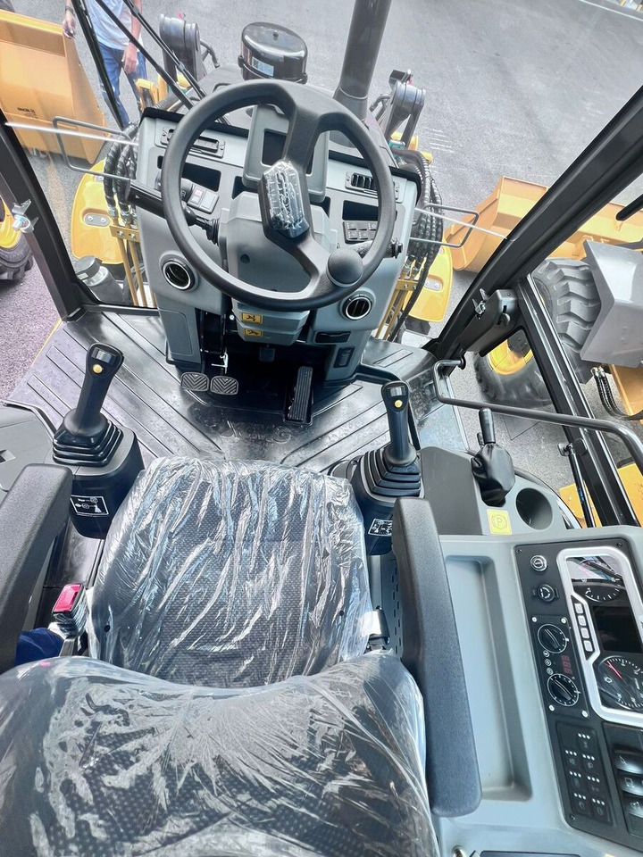 Новый Гусеничный мини-погрузчик New XCMG XC7-SR08 compact track loader: фото 10