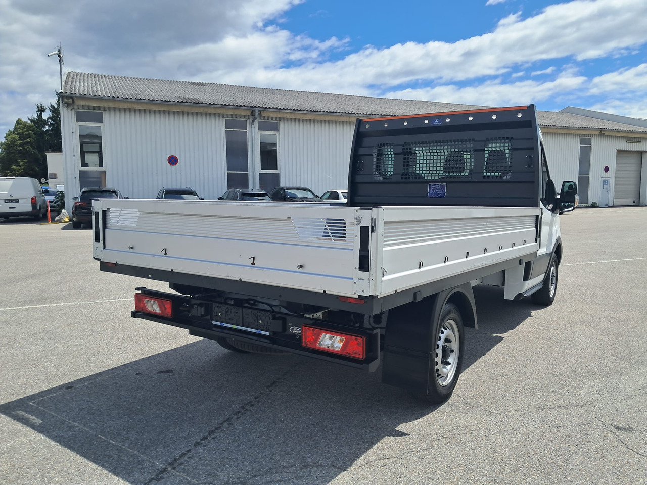 FORD TR Pritsche L2 | EZ 2018 | Euro 6 | Schaltgetr. - Малотоннажный бортовой грузовик: фото 5 FORD TR Pritsche L2 | EZ 2018 | Euro 6 | Schaltgetr. - Малотоннажный бортовой грузовик: фото 5