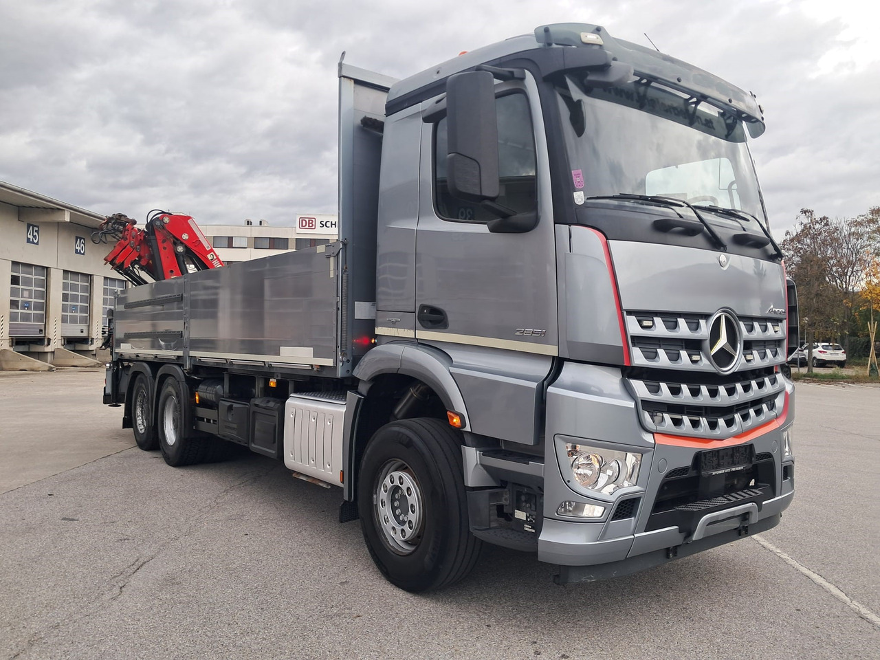 MERCEDES-BENZ AROCS 28.51 | 6x4| Retarder |Kran |Klima | Euro 6 - Грузовик бортовой/ Платформа, Автоманипулятор: фото 2 MERCEDES-BENZ AROCS 28.51 | 6x4| Retarder |Kran |Klima | Euro 6 - Грузовик бортовой/ Платформа, Автоманипулятор: фото 2
